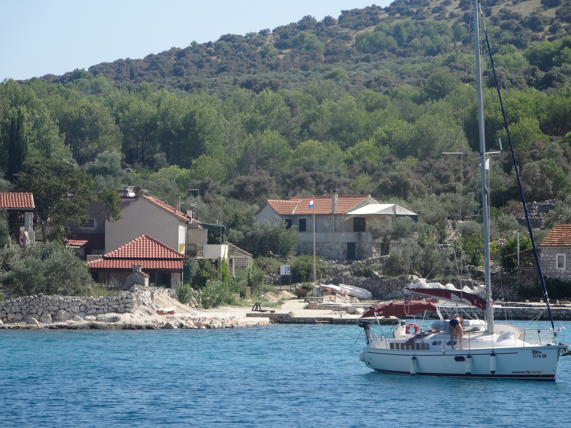 dsc02210-cabin-charter-sailing